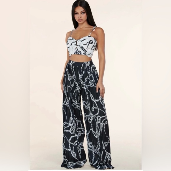 L’ATISTE Two Pice Accordion Pants Set (Sz S) - Picture 2 of 7